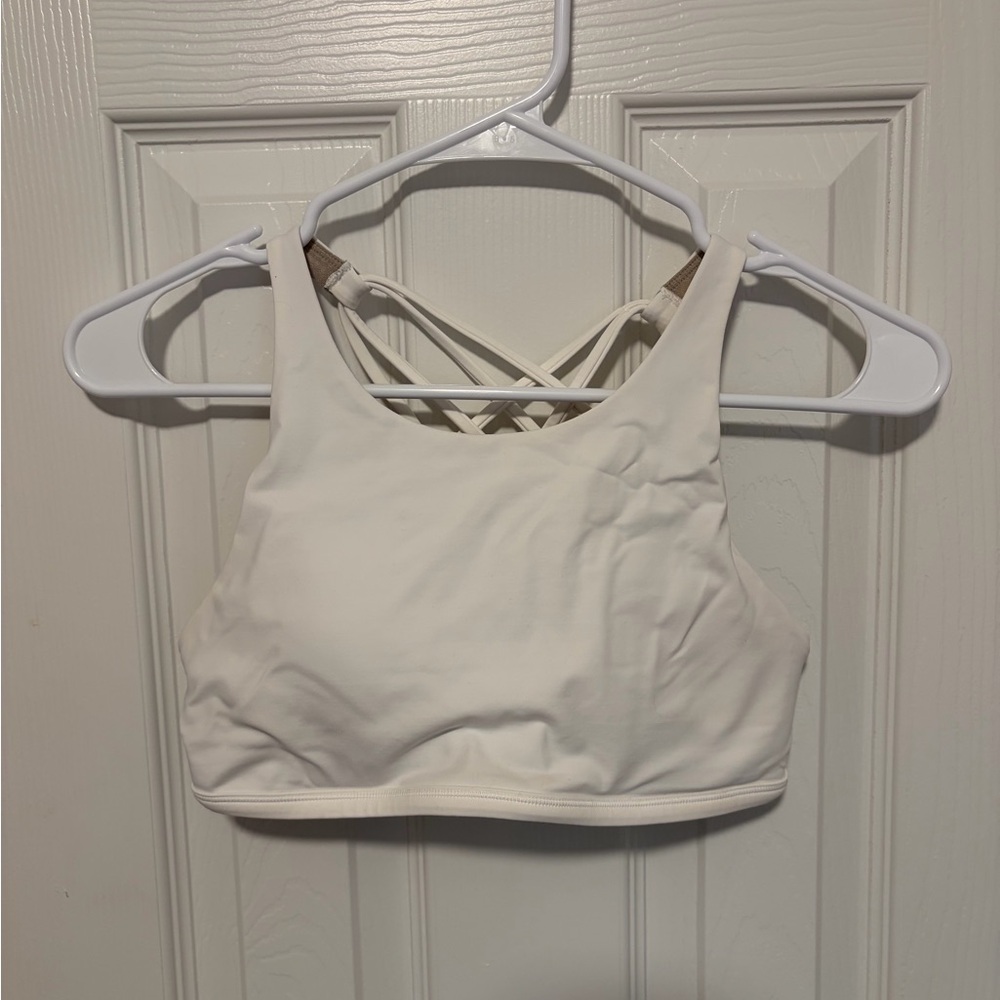 High Neck Lululemon Size 6 White Sports Bra Crisscross Back